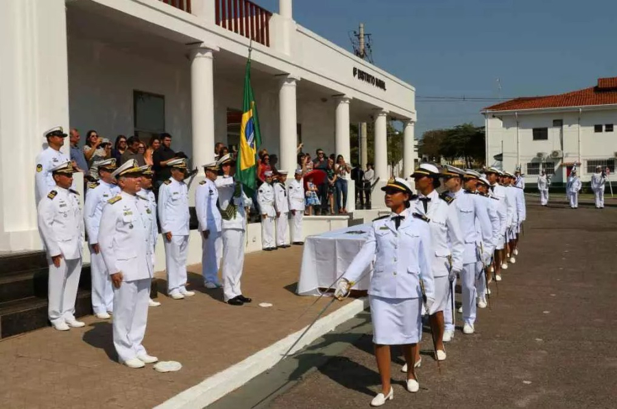 Marinha do Brasil abre concurso para Primeiro-Tenente com salário de R$ 9 mil